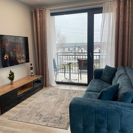 Noah Apartment Self Check-In Otopeni Bagian luar foto