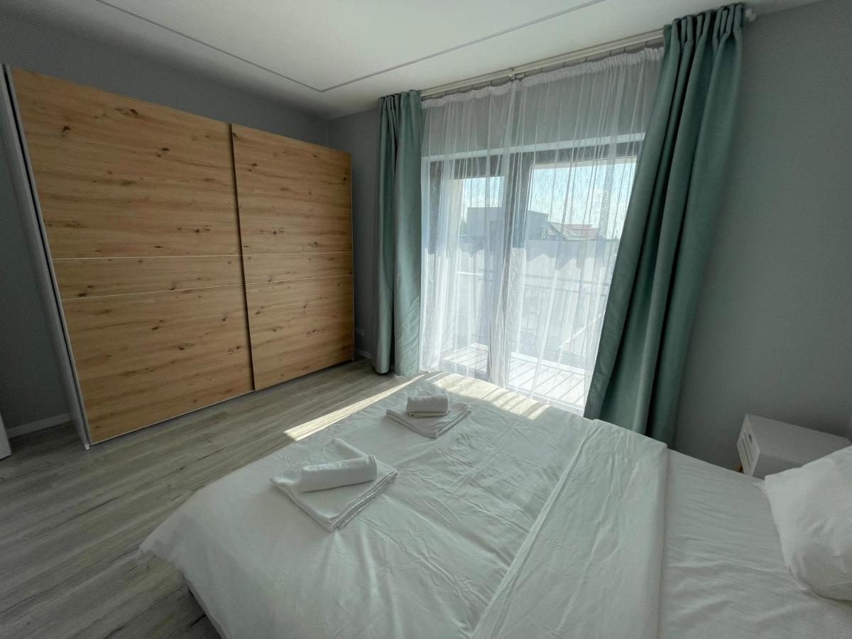 Noah Apartment Self Check-In Otopeni Bagian luar foto