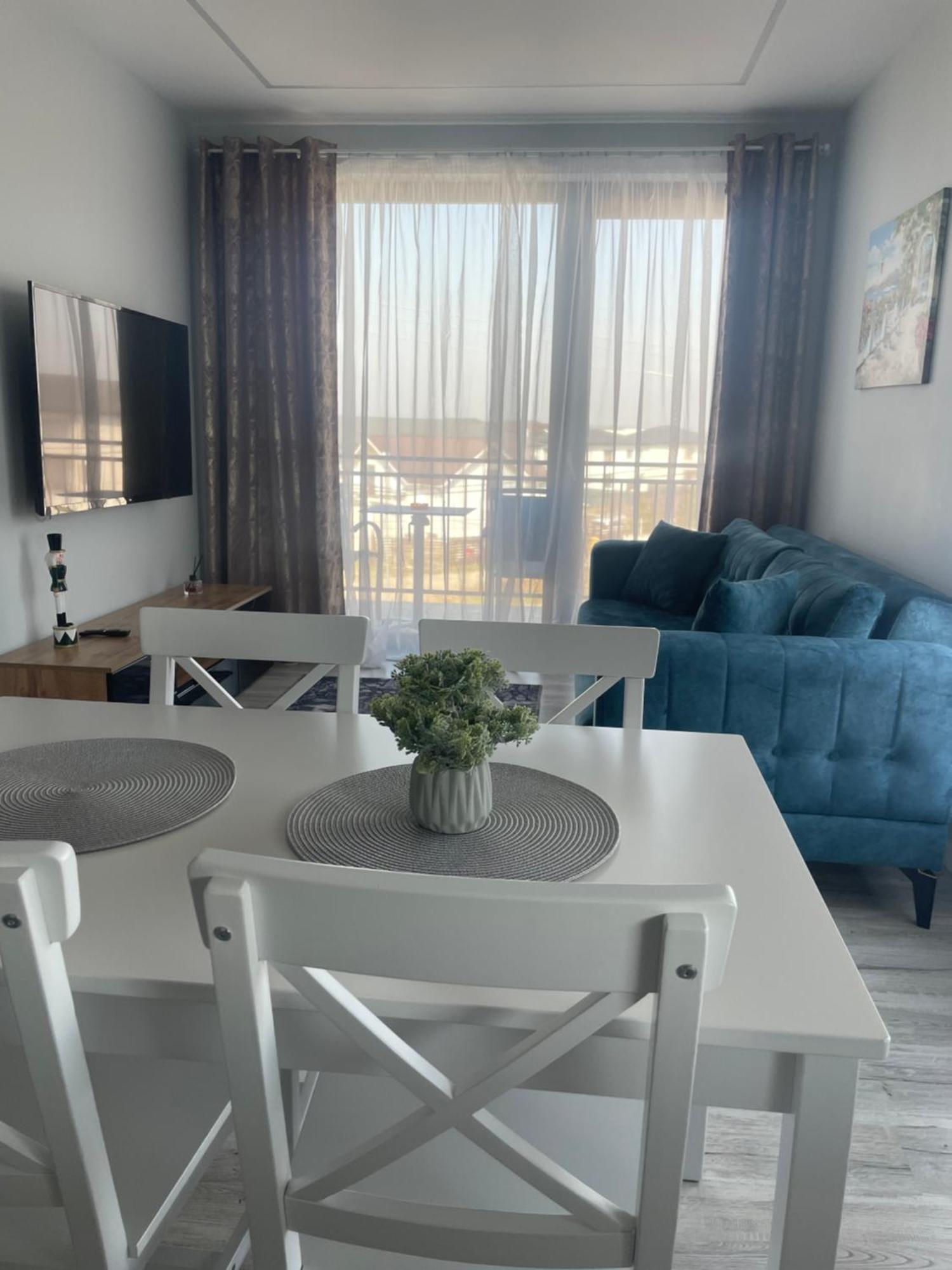 Noah Apartment Self Check-In Otopeni Bagian luar foto