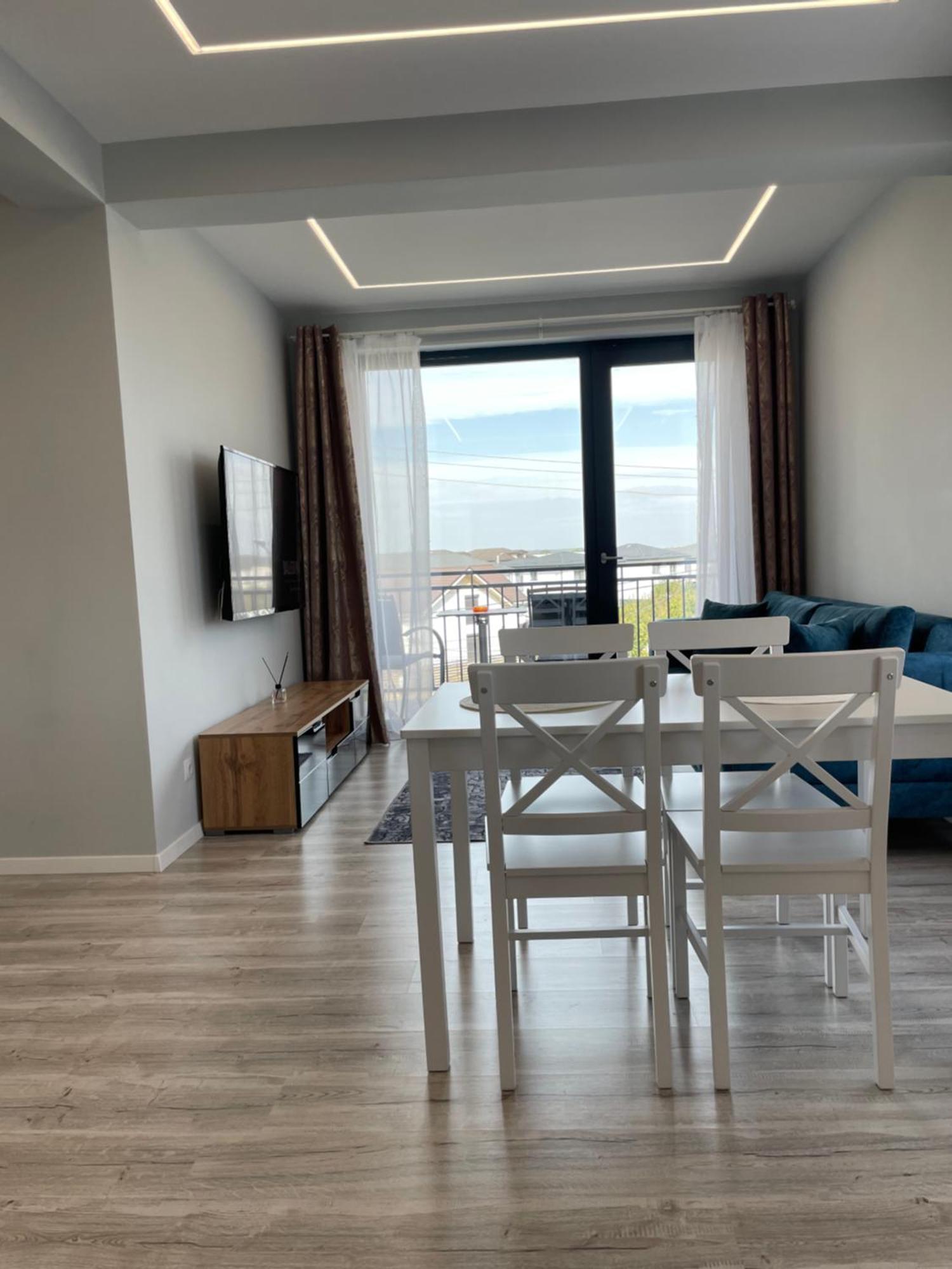 Noah Apartment Self Check-In Otopeni Bagian luar foto